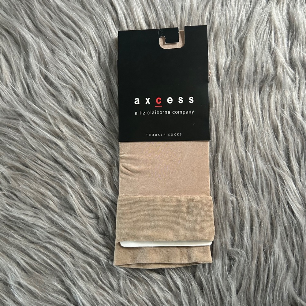 Axcess A Liz Claiborne Company Trouser Socks‎ Size 9-11 Tan Stretchy